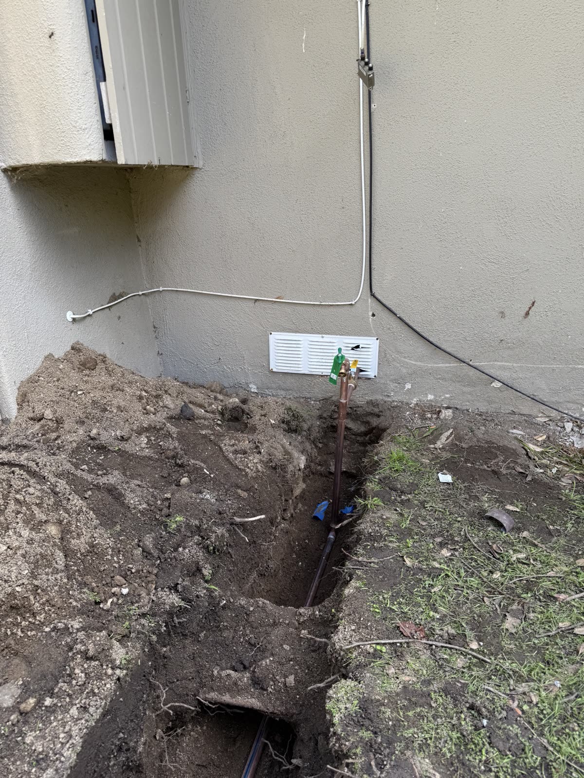 Wall Copper Piping / 墙面铜管安装